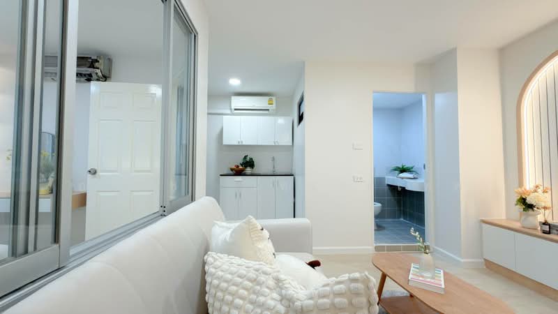 Lumpini Condo Town Bodindecha Ramkhamhaeng, Bangkok, Soi Ramkhamhaeng 43/1, Phlapphla, Wang Thonglang, Bangkok, 1 Bedroom, 28 sqm, Condo For Sale, by อรณิชา เทวาดิเทพ, 500363014 - DDproperty.com