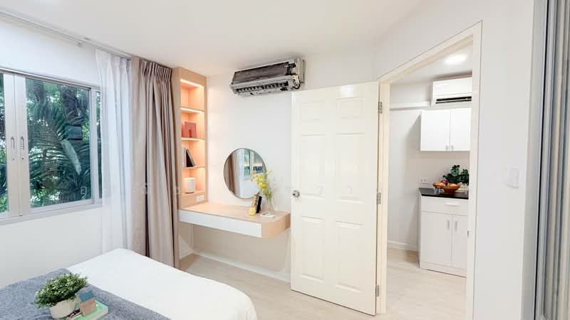 Lumpini Condo Town Bodindecha Ramkhamhaeng, Bangkok, Soi Ramkhamhaeng 43/1, Phlapphla, Wang Thonglang, Bangkok, 1 Bedroom, 28 sqm, Condo For Sale, by อรณิชา เทวาดิเทพ, 500363014 - DDproperty.com