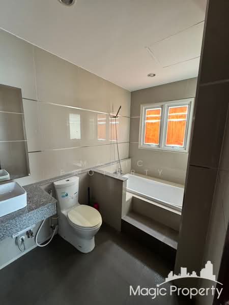 Townhome For Rent in Soi Pridi Banomyong 31, Bangkok, Khlong Tan Nua, Watthana, Bangkok, 3 Bedrooms, 178 sqm, Townhouse For Rent, by Magic Property, 500363019 - DDproperty.com