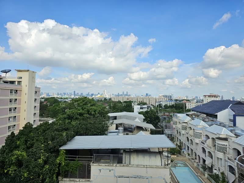 Lumpini Condo Town Bodindecha Ramkhamhaeng, Bangkok, Soi Ramkhamhaeng 43/1, Phlapphla, Wang Thonglang, Bangkok, 1 Bedroom, 28 sqm, Condo For Rent, by อรณิชา เทวาดิเทพ, 500363045 - DDproperty.com