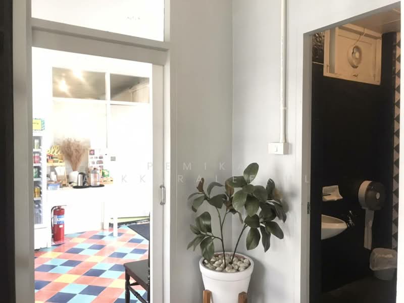 5-BR House, Bangkok, Lat Phrao, Bangkok, 5 Bedrooms, 200 sqm, Single Detached House For Sale, by Pemika Aukkaraleekul, 500363087 - DDproperty.com