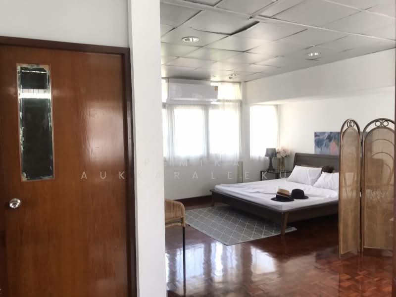 5-BR House, Bangkok, Lat Phrao, Bangkok, 5 Bedrooms, 200 sqm, Single Detached House For Sale, by Pemika Aukkaraleekul, 500363087 - DDproperty.com