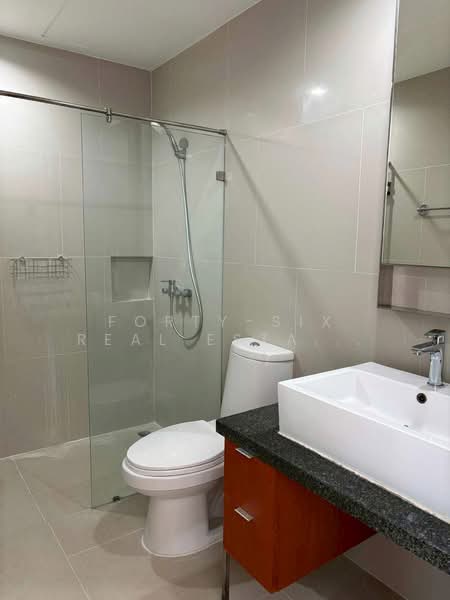 Villa Sathorn, Bangkok, 5 KrungThonBuri Road, Khlong Ton Sai, Khlong San, Bangkok, Studio, 38 sqm, Condo For Rent, by Forty-Six Real Estate Group, 500363099 - DDproperty.com