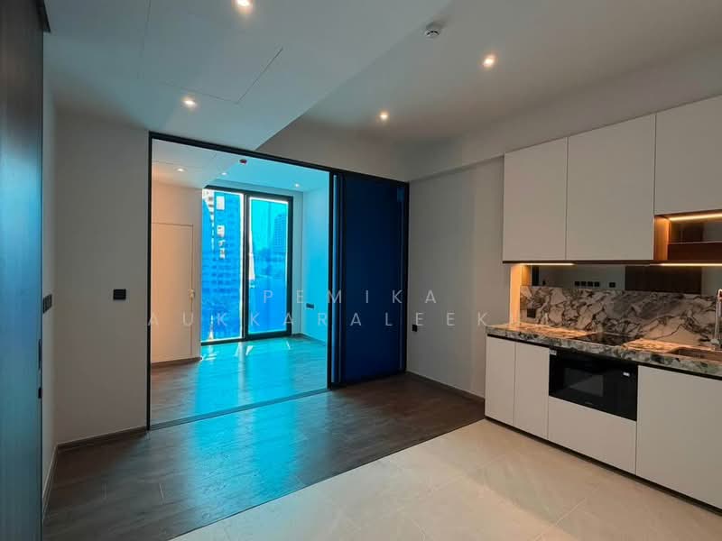 ROMM Convent, Bangkok, 42 Convent Road, Silom, Bang Rak, Bangkok, 1 Bedroom, 35 sqm, Condo For Sale, by Pemika Aukkaraleekul, 500363106 - DDproperty.com