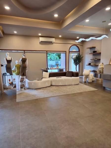 Studio Townhouse, Bangkok, Phra Kanong Nua, Watthana, Bangkok, Studio, 227 sqm, Townhouse For Sale, by Pemika Aukkaraleekul, 500363109 - DDproperty.com