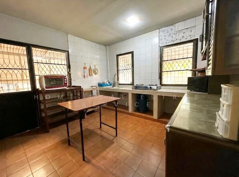 Muang Ake Village, Pathum Thani, Muang Ake Rd, Lak Hok, Muang Pathum Thani, Pathum Thani, 8 Bedrooms, 321 sqm, Single Detached House For Sale, by HOME Real Estate Service, 500363176 - DDproperty.com