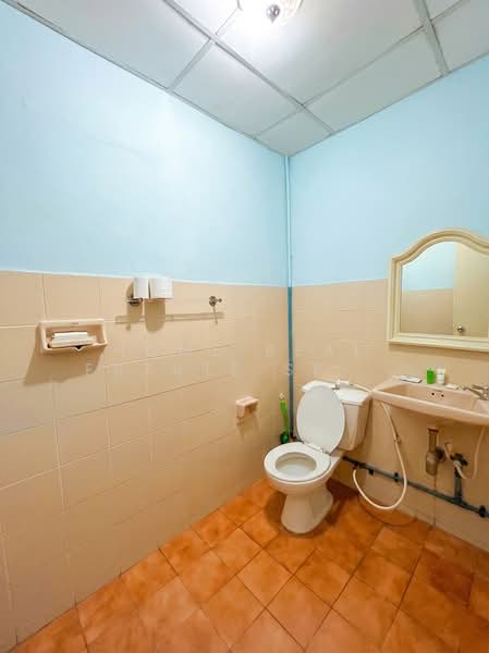 Muang Ake Village, Pathum Thani, Muang Ake Rd, Lak Hok, Muang Pathum Thani, Pathum Thani, 8 Bedrooms, 321 sqm, Single Detached House For Sale, by HOME Real Estate Service, 500363176 - DDproperty.com
