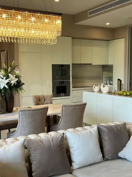 Vittorio 39, Bangkok, 8 Sukhumvit, Khlong Tan Nua, Watthana, Bangkok, 2 Bedrooms, 137 sqm, Condo For Sale, by Pitchocha Kiatsinpon, 500363285 - DDproperty.com