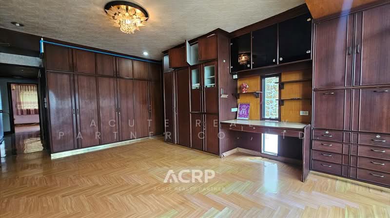 Siam Penthouse 2 Condominium : สยาม เพนท์เฮาส์ 2 คอนโดมิเนียม, กรุงเทพ, 72 ซอยสาทร 1 ถนนสาทร, ทุ่งมหาเมฆ, สาทร, กรุงเทพ, 175 ตร.ม., อพาร์ทเมนท์ ขาย, โดย Acute Realty Partner Co.,Ltd., 500363291 - DDproperty.com