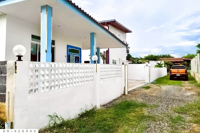 Single house in Lom Sak, Phetchabun, near Lom Sak Municipal Office. DD-015006, Phetchabun, Nong Khwai, Lom Sak, Phetchabun, 3 Bedrooms, 139 sqm, Single Detached House For Sale, by Benchawarin Pakkawetppisit, 500363295 - DDproperty.com