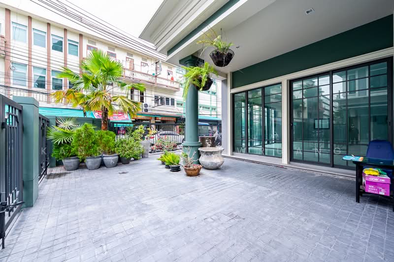 Tiger Lane, Bangkok, 216 Jao Kam Rob Road, Pom Prap, Pom Prap Sattru Phai, Bangkok, 4 Bedrooms, 494 sqm, Townhouse For Sale, by Kanrutai Dawruang, 500363375 - DDproperty.com