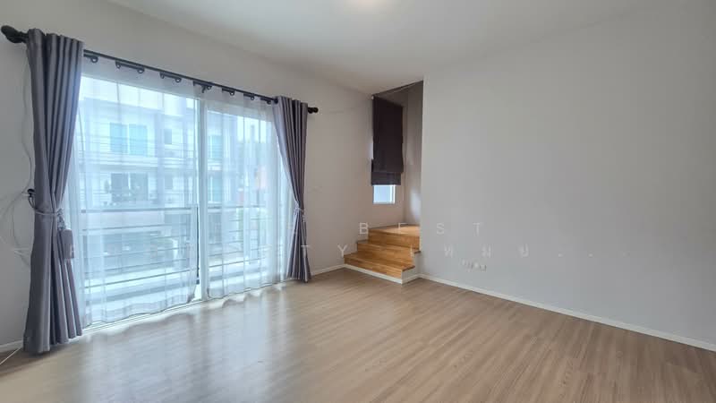 Baan Klang Muang Suanluang, Bangkok, On Nut Road, Dok Mai, Prawet, Bangkok, 3 Bedrooms, 100 sqm, Townhouse For Sale, by The Best Property เหมยหลิง, 500363379 - DDproperty.com