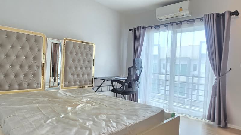Baan Klang Muang Suanluang, Bangkok, On Nut Road, Dok Mai, Prawet, Bangkok, 3 Bedrooms, 100 sqm, Townhouse For Sale, by The Best Property เหมยหลิง, 500363379 - DDproperty.com