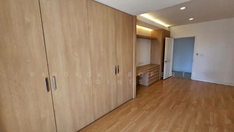 Baan Thai Living Ekkamai, Bangkok, 40 Soi Pridi Banomyong 31, Khlong Tan Nua, Watthana, Bangkok, 4 Bedrooms, 332 sqm, Condo For Rent, by BANGKOK PROPERTY AGENTS, 500363395 - DDproperty.com