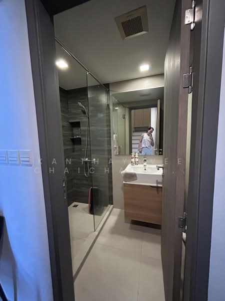 Maestro 02 Ruamrudee, Bangkok, 5-2 Ploenchit Road, Lumphini, Pathum Wan, Bangkok, 2 Bedrooms, 65 sqm, Condo For Sale, by Kanthayavee Chaicharoenseree, 500363421 - DDproperty.com