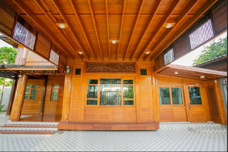 Teak house, Bangkok, ลาดพร้าว 48, Samsen Nok, Huai Khwang, Bangkok, 3 Bedrooms, 580 sqm, Single Detached House For Sale, by Connex Property, 500363427 - DDproperty.com