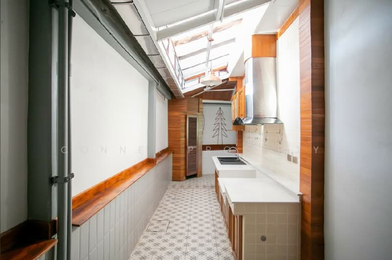 Teak house, Bangkok, ลาดพร้าว 48, Samsen Nok, Huai Khwang, Bangkok, 3 Bedrooms, 580 sqm, Single Detached House For Sale, by Connex Property, 500363427 - DDproperty.com