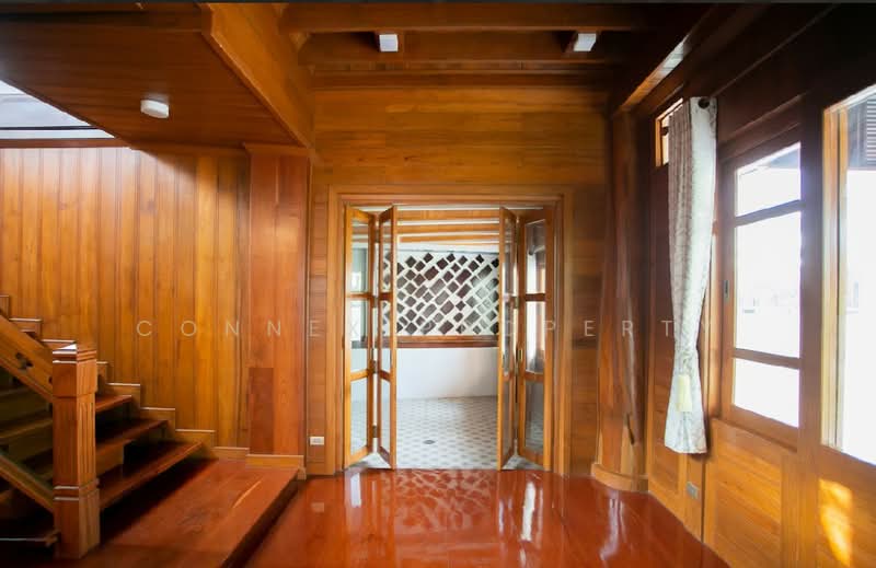 Teak house, Bangkok, ลาดพร้าว 48, Samsen Nok, Huai Khwang, Bangkok, 3 Bedrooms, 580 sqm, Single Detached House For Sale, by Connex Property, 500363427 - DDproperty.com