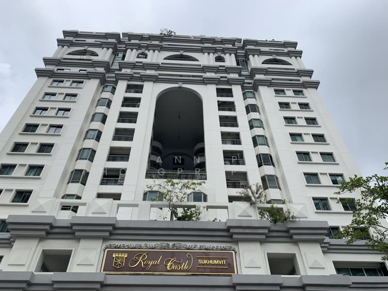 Royal Castle Sukhumvit, Bangkok, 30 Soi Sukhumvit 39, Khlongtoei Nua, Watthana, Bangkok, 3 Bedrooms, 200 sqm, Condo For Rent, by Sannop Phongpraphan, 500363483 - DDproperty.com