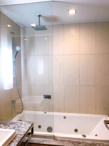 Quad Silom, Bangkok, 63 Soi Pipat 2, Silom Road, Suriyawong, Bang Rak, Bangkok, 2 Bedrooms, 68 sqm, Condo For Rent, by Sannop Phongpraphan, 500363531 - DDproperty.com