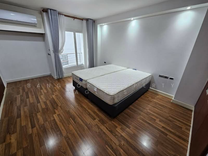 JJ Mansion, Bangkok, 24 Soi Sukhumvit 11, Khlongtoei Nua, Watthana, Bangkok, 3 Bedrooms, 200 sqm, Condo For Rent, by BANGKOK PROPERTY AGENTS, 500363569 - DDproperty.com