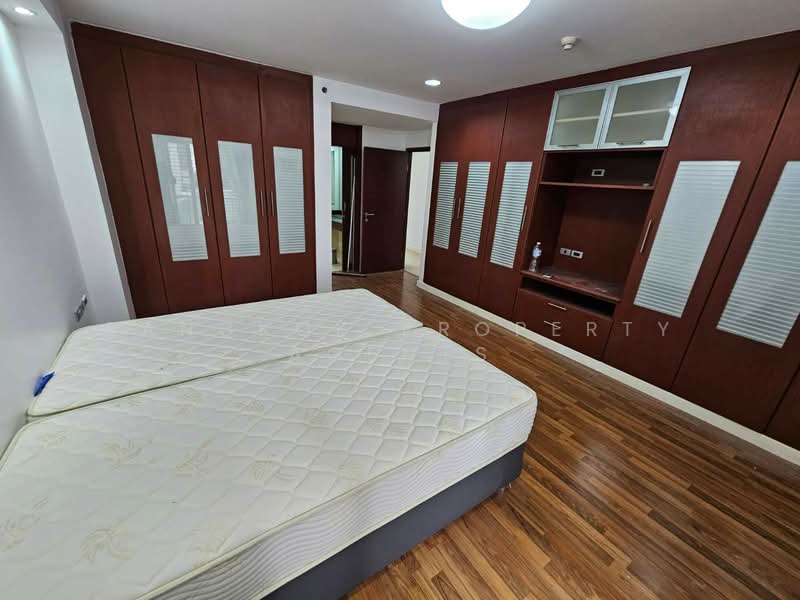 JJ Mansion, Bangkok, 24 Soi Sukhumvit 11, Khlongtoei Nua, Watthana, Bangkok, 3 Bedrooms, 200 sqm, Condo For Rent, by BANGKOK PROPERTY AGENTS, 500363569 - DDproperty.com
