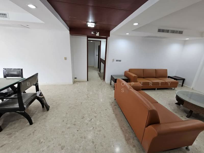 JJ Mansion, Bangkok, 24 Soi Sukhumvit 11, Khlongtoei Nua, Watthana, Bangkok, 3 Bedrooms, 200 sqm, Condo For Rent, by BANGKOK PROPERTY AGENTS, 500363569 - DDproperty.com