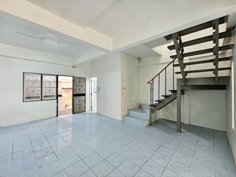 แฟมิลี่แลนด์ ชลบุรี, Chon Buri (Pattaya), Na Pa, Muang Chon Buri, Chon Buri (Pattaya), 3 Bedrooms, 100 sqm, Townhouse For Sale, by The Best Property ปู, 500363572 - DDproperty.com