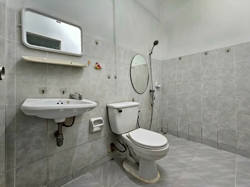 แฟมิลี่แลนด์ ชลบุรี, Chon Buri (Pattaya), Na Pa, Muang Chon Buri, Chon Buri (Pattaya), 3 Bedrooms, 100 sqm, Townhouse For Sale, by The Best Property ปู, 500363572 - DDproperty.com