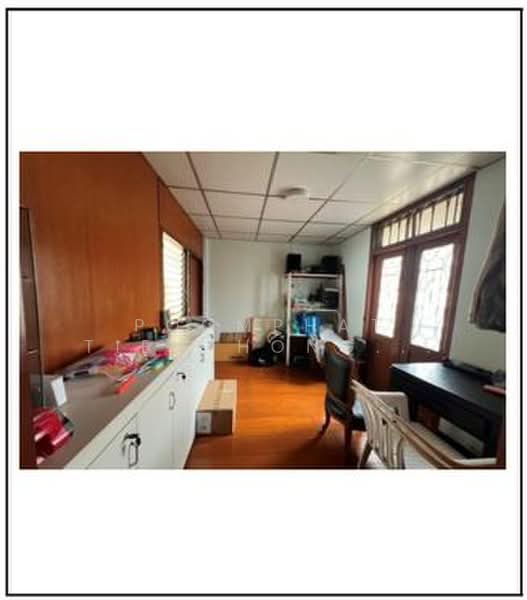 2-BR House, Bangkok, Pom Prap, Pom Prap Sattru Phai, Bangkok, 2 Bedrooms, 252 sqm, Single Detached House For Sale, by Poomphat Tienthongsakul, 500363585 - DDproperty.com