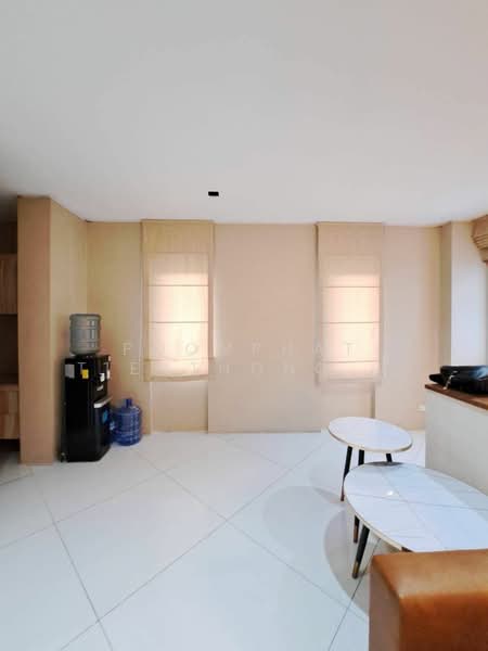 Noble Tara Pattanakarn, Bangkok, 2046 Pattanakarn Road, Suan Luang, Bangkok, 3 Bedrooms, 450 sqm, Single Detached House For Sale, by Poomphat Tienthongsakul, 500363588 - DDproperty.com