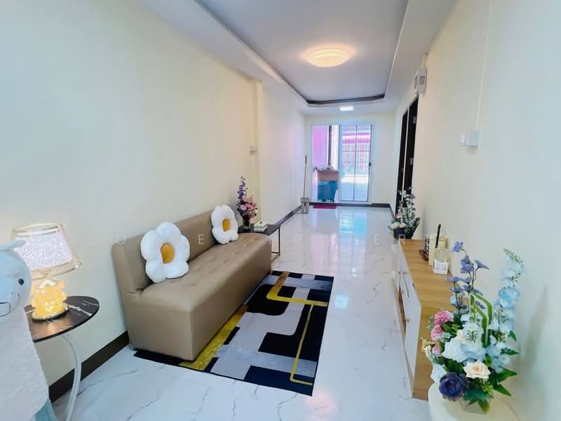 Baan Romsai Villa, Bangkok, ฉลองกรุง, Lam Pla Tiew, Lat Krabang, Bangkok, 3 Bedrooms, 100 sqm, Townhouse For Sale, by Connex Property, 500363649 - DDproperty.com