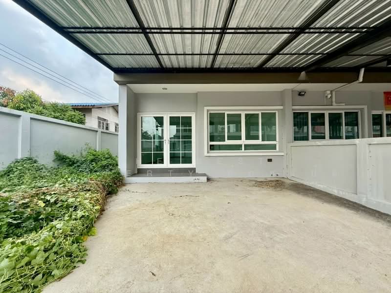 Suetrong Cozy Bangbuathong-340, Nonthaburi, Lahan, Bang Bua Thong, Nonthaburi, 3 Bedrooms, 145 sqm, Townhouse For Sale, by The Best Property ป๋อมแป๋ม, 500363658 - DDproperty.com