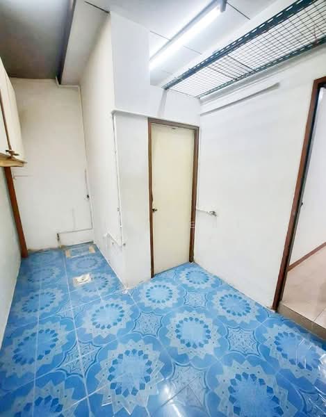 Klompirun Soi Kajonwit, Samut Prakan, Phraeksa Road, Soi Kajonwit, Phraeksa, Muang Samut Prakarn, Samut Prakan, 1 Bedroom, 100 sqm, Townhouse For Sale, by The Best Property รัตน์, 500363689 - DDproperty.com