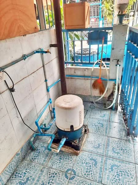 Klompirun Soi Kajonwit, Samut Prakan, Phraeksa Road, Soi Kajonwit, Phraeksa, Muang Samut Prakarn, Samut Prakan, 1 Bedroom, 100 sqm, Townhouse For Sale, by The Best Property รัตน์, 500363689 - DDproperty.com