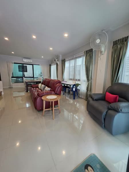 Supalai Essence Suanluang, Bangkok, Prawet, Bangkok, 5 Bedrooms, 243 sqm, Single Detached House For Rent, by Ulaiwan Boonsiri, 500363693 - DDproperty.com