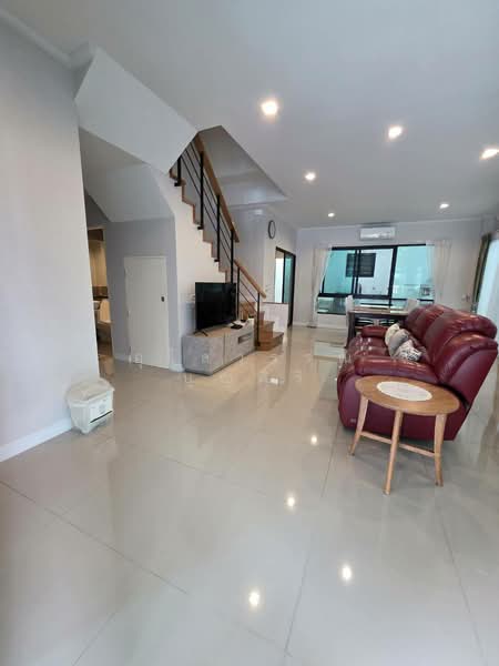 Supalai Essence Suanluang, Bangkok, Prawet, Bangkok, 5 Bedrooms, 243 sqm, Single Detached House For Rent, by Ulaiwan Boonsiri, 500363693 - DDproperty.com