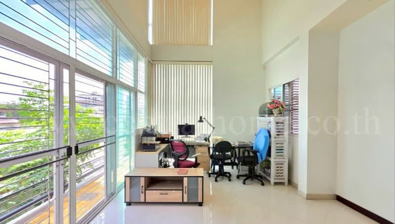 โฮมออฟฟิศ 3 ชั้น ซอยรามอินทรา 31 ใกล้รถไฟฟ้าสายสีชมพู สถานีรามอินทรา กม.4, Bangkok, รามอินทรา, Anusaowari, Bang Khen, Bangkok, 4 Bedrooms, 454 sqm, Single Detached House For Sale, by คุณ พิมพ์สิริ (ทราย), 500363695 - DDproperty.com