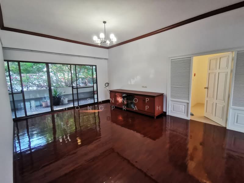 Anna Villa Sukhumvit 40, Bangkok, 4 Soi Sukhumvit 40, Phra Kanong, Khlong Toei, Bangkok, 3 Bedrooms, 300 sqm, Apartment For Rent, by Sannop Phongpraphan, 500363745 - DDproperty.com