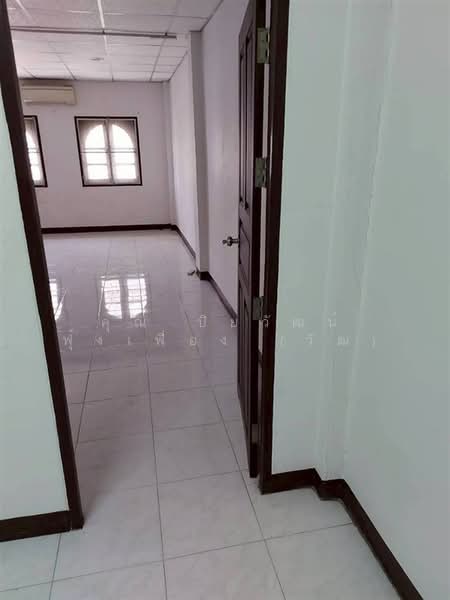 อาคารพาณิชย์ 4 ชั้น 23.2 ตร.ว. อาคารพาณิชย์ ใกล้เงินติดล้อ สาขาลาดพร้าว ซอยลาดพร้าว80 แยก2, Bangkok, ถนนลาดพร้าว, Wang Thonglang, Bangkok, , 150 sqm, Shophouse For Sale, by คุณ ปิยวัฒน์ ฟุ้งเฟื่อง (วัฒ), 500363757 - DDproperty.com
