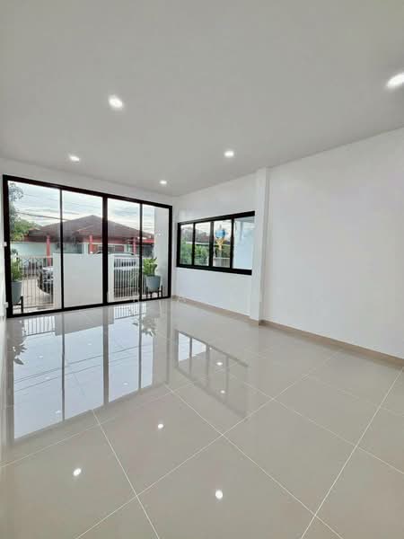 Baan Phrueksa 3 Bang Bua Thong, Nonthaburi, Soi Moobaan Phrueksa 3, Bang Khu Rat, Bang Bua Thong, Nonthaburi, 4 Bedrooms, 100 sqm, Single Detached House For Sale, by NR AGENT, 500363799 - DDproperty.com