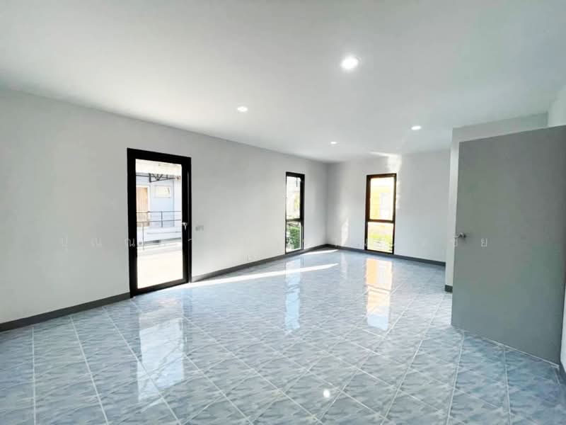 Baan Saeng Arun, Bangkok, Soi 28 Intersection Soi 28 Intersection 3-1, Dok Mai, Prawet, Bangkok, 3 Bedrooms, 150 sqm, Single Detached House For Sale, by ปุณณภา นารานนทชัย, 500363813 - DDproperty.com