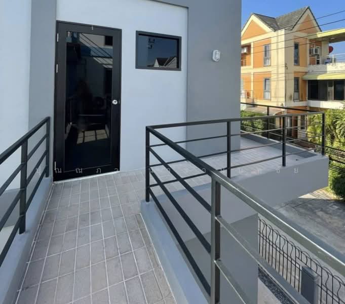 Baan Saeng Arun, Bangkok, Soi 28 Intersection Soi 28 Intersection 3-1, Dok Mai, Prawet, Bangkok, 3 Bedrooms, 150 sqm, Single Detached House For Sale, by ปุณณภา นารานนทชัย, 500363813 - DDproperty.com