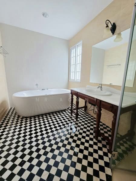 Fantasia Villa 4, Bangkok, Soi Bangna-Trad 33, Bang Na, Bangkok, 4 Bedrooms, 350 sqm, Single Detached House For Sale, by NR AGENT, 500363831 - DDproperty.com