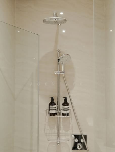Noble Form Thonglor, Bangkok, Sukhumvit 55, Khlong Tan Nua, Watthana, Bangkok, 1 Bedroom, 32 sqm, Condo For Rent, by Agentbkk, 500363897 - DDproperty.com
