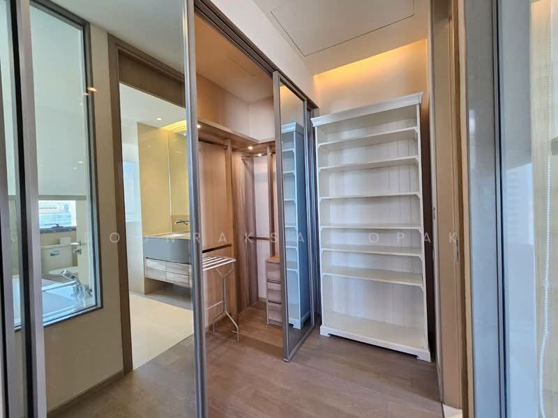 The Esse Asoke, Bangkok, 333 Soi Sukhumvit 21, Sukhumvit Road, Khlongtoei Nua, Watthana, Bangkok, 2 Bedrooms, 76 sqm, Condo For Rent, by Boonraksa Sopak, 500363939 - DDproperty.com