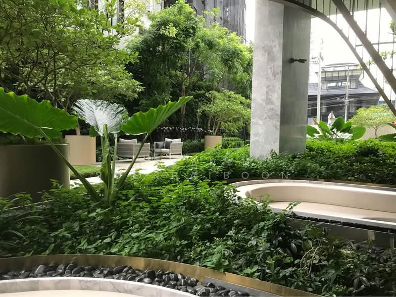 28 Chidlom, Bangkok, 28 Chit Lom Alley, Lumphini, Pathum Wan, Bangkok, 1 Bedroom, 45 sqm, Condo For Rent, by Nakarin Sookpaiboon, 500364025 - DDproperty.com