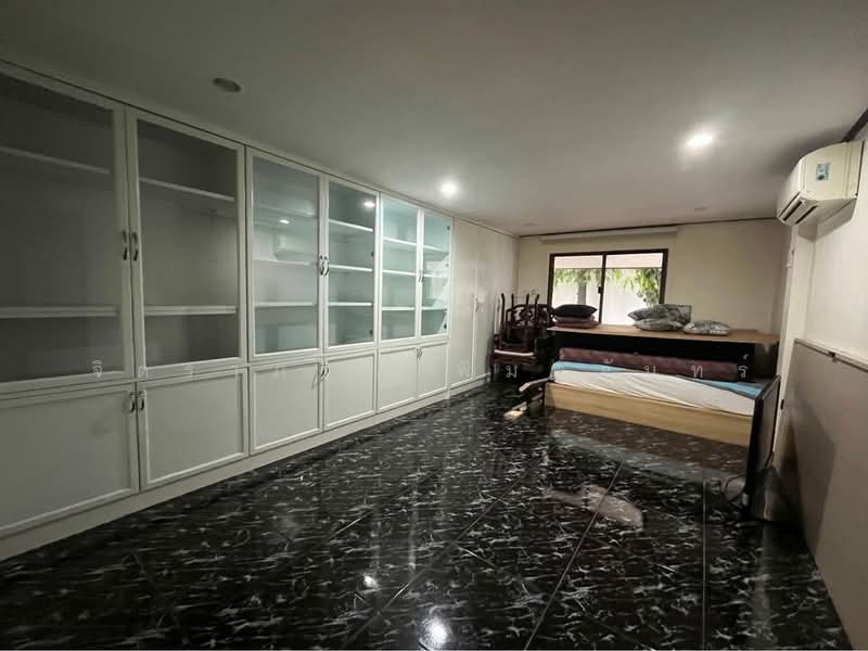 Panya Pattanakarn Village, Bangkok, Soi Phatthanakarn 30, Suan Luang, Bangkok, 7 Bedrooms, 400 sqm, Single Detached House For Rent, by จิตราภรณ์ พิมพ์จันทร์, 500364054 - DDproperty.com