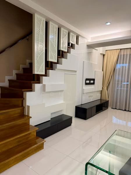 Bless Town Sukhumvit 50, Bangkok, Sukhumvit 50 Road, Phra Kanong, Khlong Toei, Bangkok, 3 Bedrooms, 240 sqm, Townhouse For Rent, by Connex Property, 500364090 - DDproperty.com
