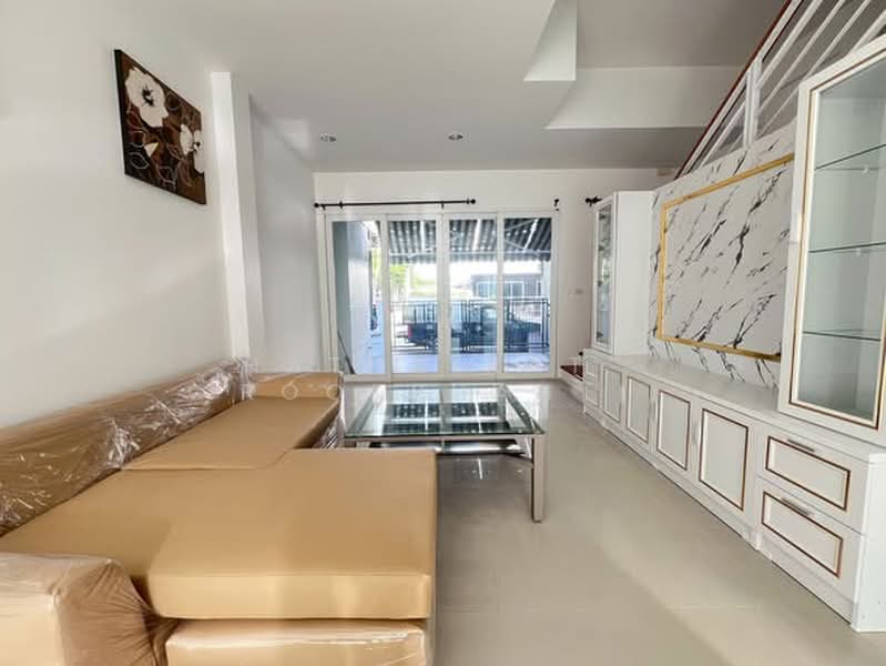 Baan Klang Muang Urbanion Rama 9-Ladprao : บ้านกลางเมือง เออร์บาเนี่ยน พระราม 9-ลาดพร้าว, กรุงเทพ, ซอยลาดพร้าว 84 ถนนลาดพร้าว, วังทองหลาง, กรุงเทพ, 180 ตร.ม., ทาวน์เฮ้าส์ ให้เช่า, โดย Hathairat Rookphan , 500364131 - DDproperty.com